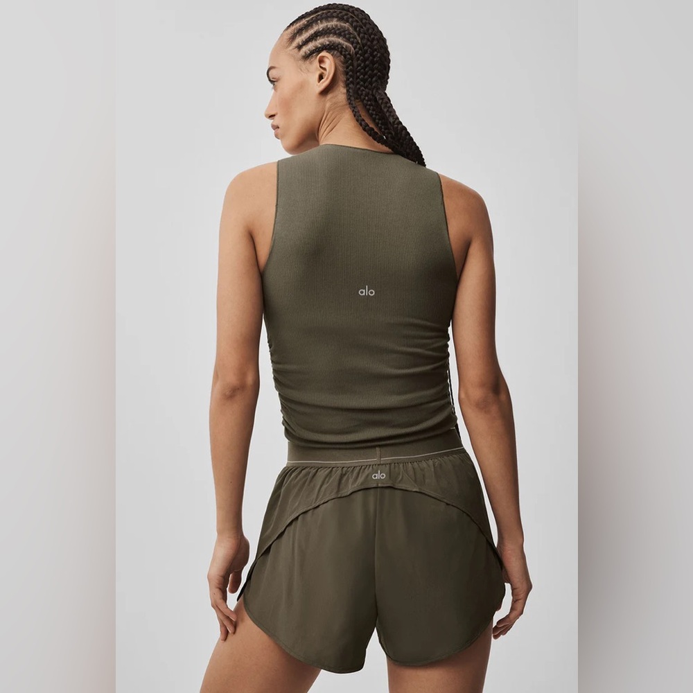 Alo Yoga Ribbed En Pointe Tank Olive Tree S - Picture 2 of 9